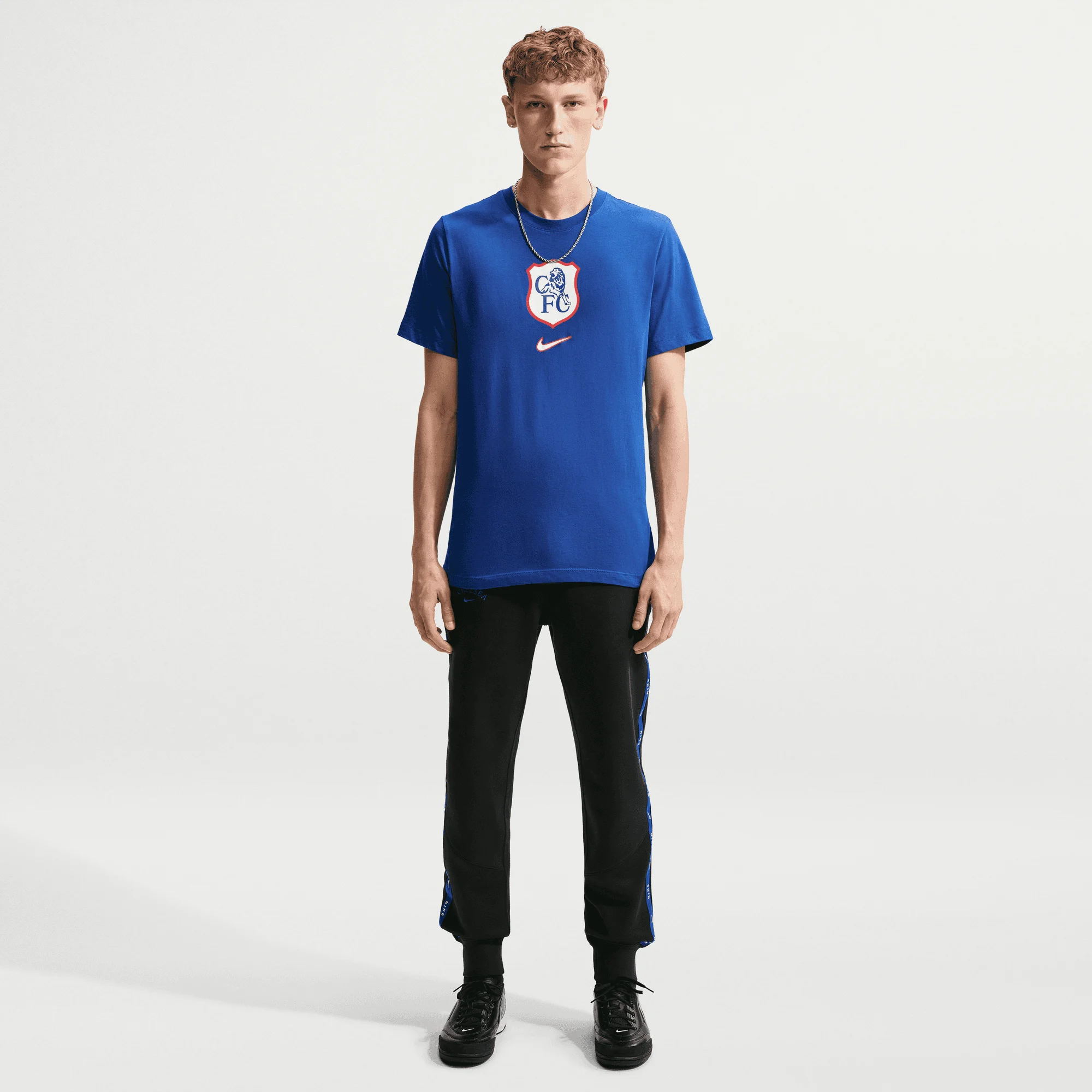 CFC M NK SHLD CREST TEE